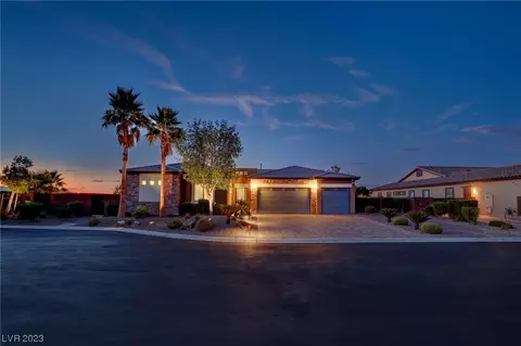 308 Castle Wynd Ave, Las Vegas, NV 89183