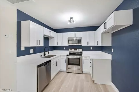 1825 Bearden Ave, Henderson, NV 89011