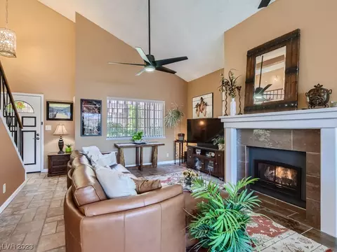 3235 Dawnflower St #4, Las Vegas, NV 89121
