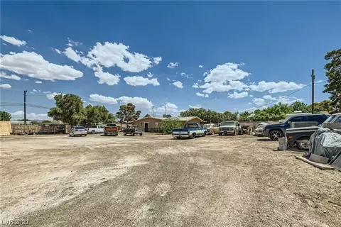 4587 Sunflower Ave, Las Vegas, NV 89120