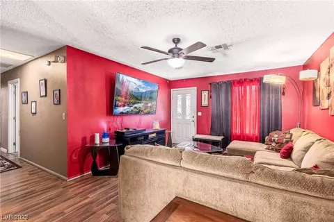 4022 Wendy Ln, Las Vegas, NV 89115