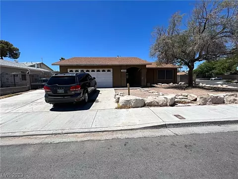 3669 Redwood St, Las Vegas, NV 89103