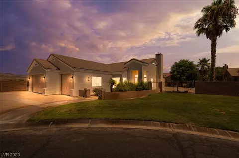 1192 Golf Club Dr, Laughlin, NV 89029