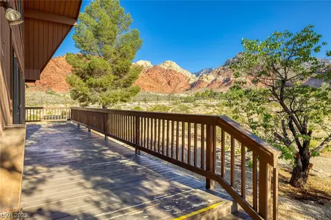 1604 Sandstone Dr, Las Vegas, NV 89161