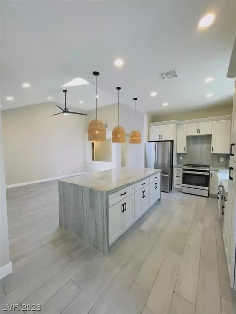 2917 Morning Dew St, Las Vegas, NV 89117