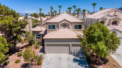 24 Lantern Glow Cir, Henderson, NV 89074