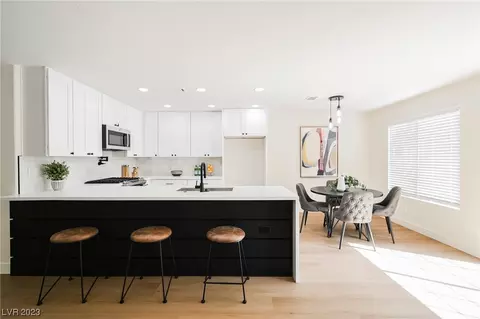 2804 Autumn Haze Ln, Las Vegas, NV 89117