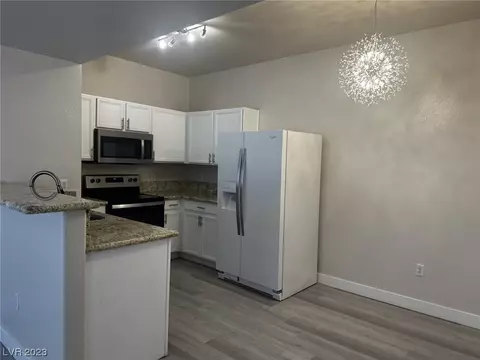 2121 Hussium Hills St #202, Las Vegas, NV 89108