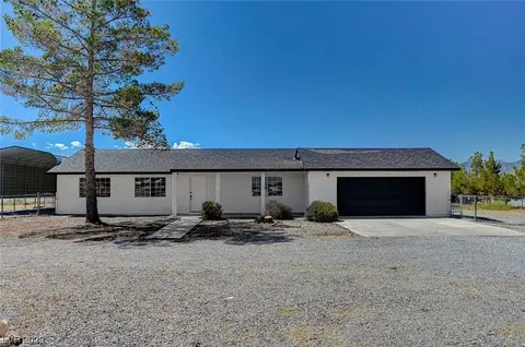 2211 E Falcon St, Pahrump, NV 89048