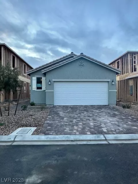 10187 Glowing Amber St, Las Vegas, NV 89141