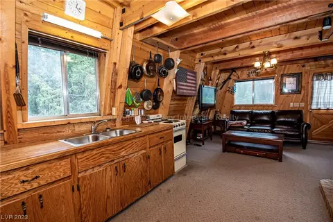 902 E Black Rock Cir, Hatch, UT 84735 photo 10