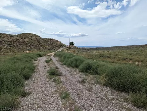 318 Hollow Ln, Panaca, NV 89042 photo 3