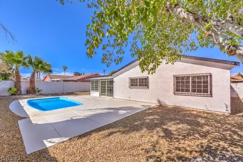 5370 Oxbow St, Las Vegas, NV 89119
