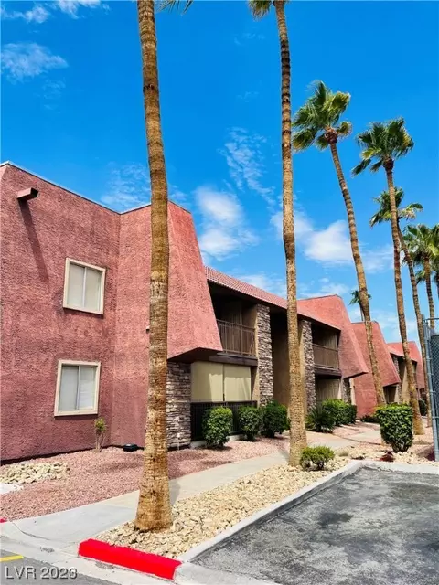 5020 Indian River Dr #425, Las Vegas, NV 89103