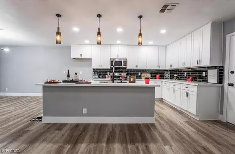 7001 Alamosa Way, Las Vegas, NV 89128