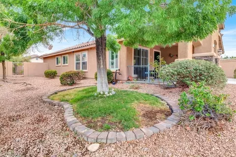 10833 Silver Lace Ln, Las Vegas, NV 89135