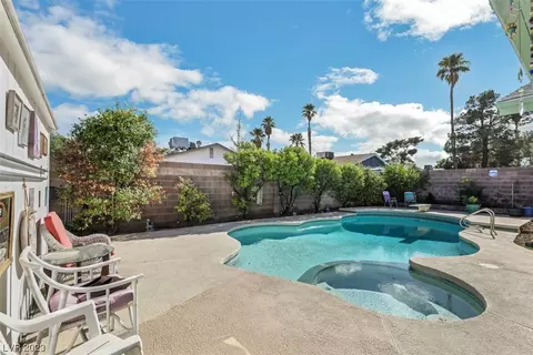 6755 Mataro Dr, Las Vegas, NV 89103