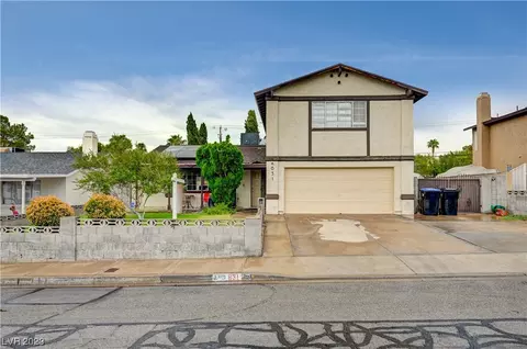 831 Cherry Dr, Henderson, NV 89002