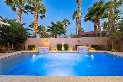 1924 Sierra Oaks Ln, Las Vegas, NV 89134