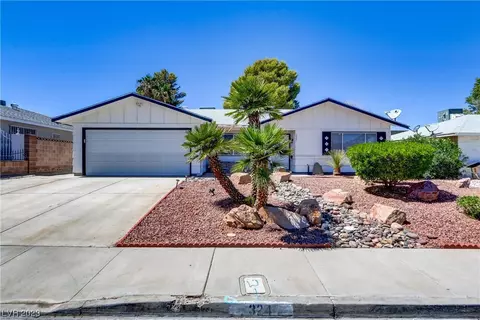 324 Pinecliff Dr, Las Vegas, NV 89145