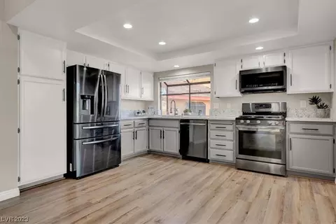 2411 Pickwick Dr, Henderson, NV 89014