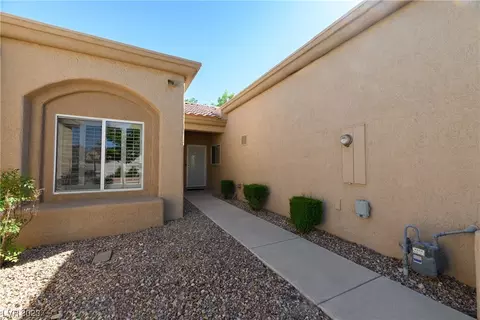 10025 Hemet Dr, Las Vegas, NV 89134