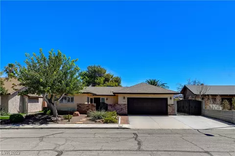 4464 Bunker Cir, Las Vegas, NV 89121