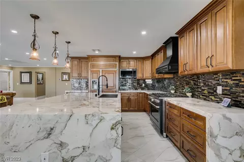 2444 Tour Edition Dr, Henderson, NV 89074