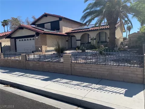 5174 Annie Oakley Dr, Las Vegas, NV 89120