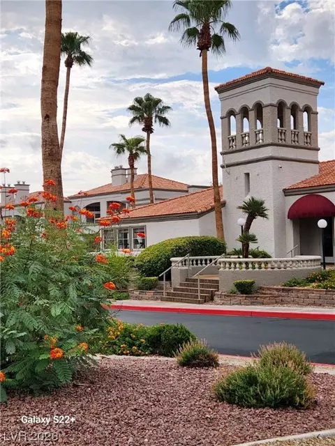 3150 Soft Breezes Dr #2052, Las Vegas, NV 89128