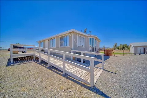 1051 Vondell Dr, Pahrump, NV 89048