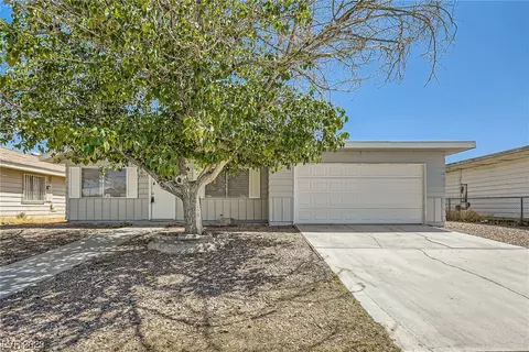 4637 Warner Pl, Las Vegas, NV 89115