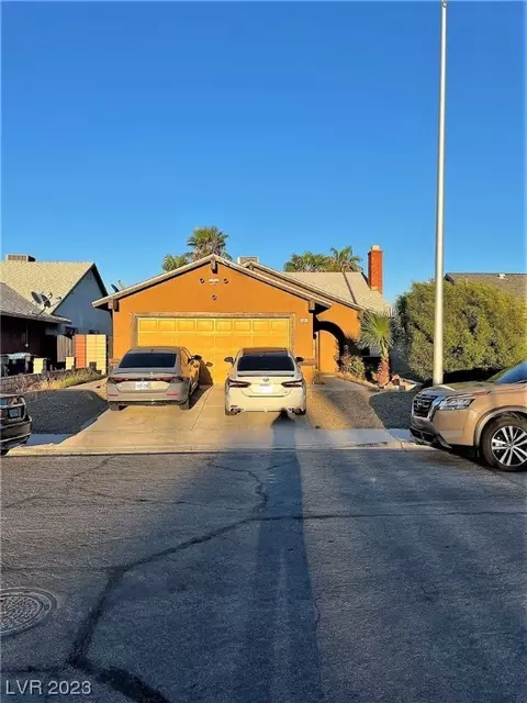 1021 Dreamland Cir, Las Vegas, NV 89108