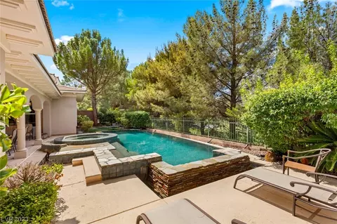 12055 Whitehills St, Las Vegas, NV 89141