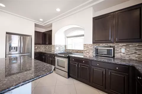 8194 Old Creek Ranch St, Las Vegas, NV 89139