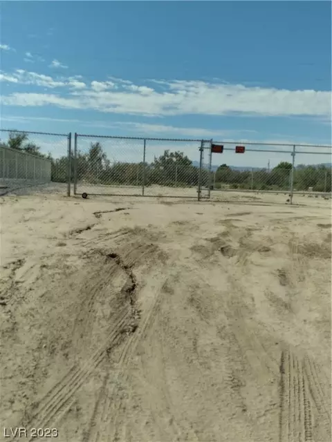 921 Gypsy Ln, Pahrump, NV 89060