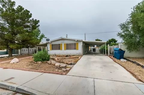 5235 Sir James Way, Las Vegas, NV 89110
