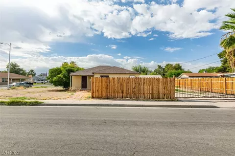 1200 Douglas Dr, Las Vegas, NV 89102