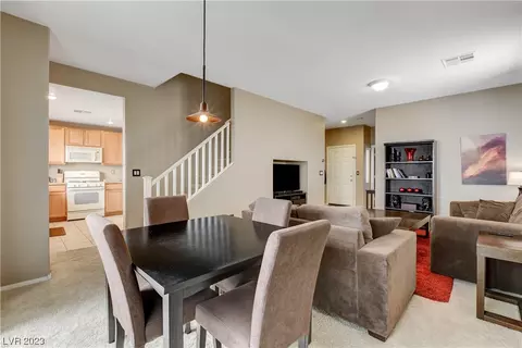 6876 Bronze Meadow Ave, Las Vegas, NV 89122