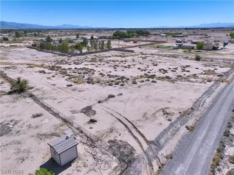 901 N Helen St, Pahrump, NV 89060