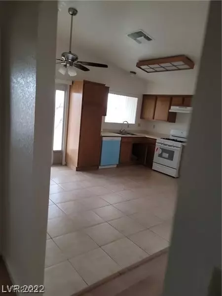 1688 Esteban Ave, Laughlin, NV 89029 photo 20