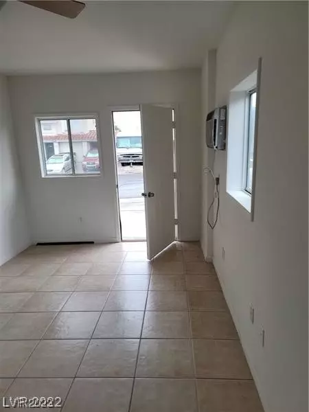 1688 Esteban Ave, Laughlin, NV 89029 photo 14
