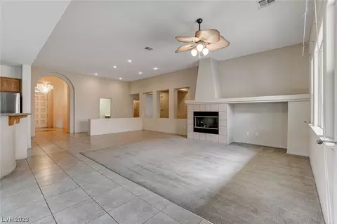11196 Gammila Dr, Las Vegas, NV 89141