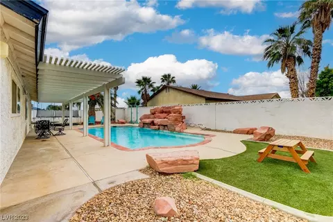 637 Apollo Ave, Henderson, NV 89002