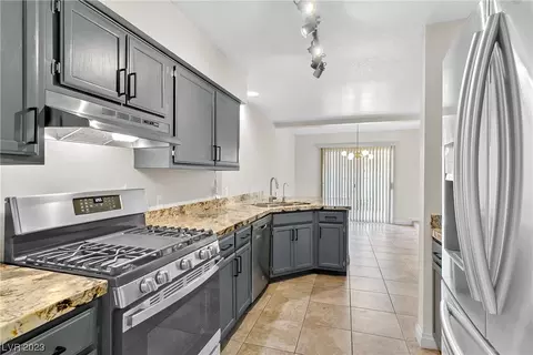 2820 Dawn Crossing Dr, Henderson, NV 89074