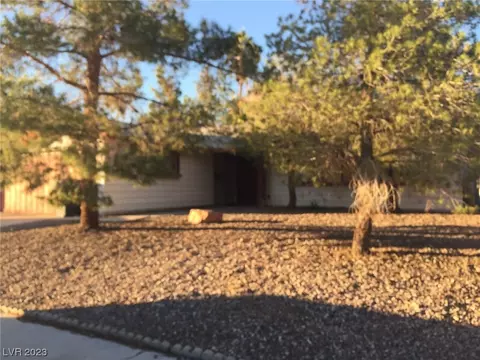 4710 Monterrey Ave, Las Vegas, NV 89121