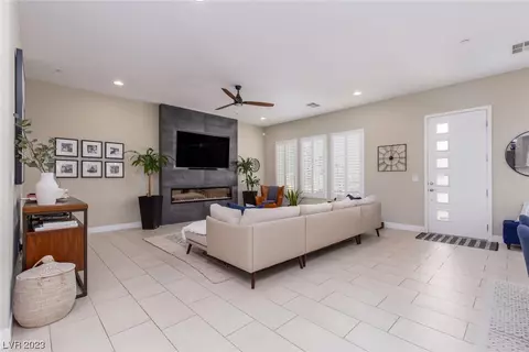 1251 Venue St #103, Las Vegas, NV 89135