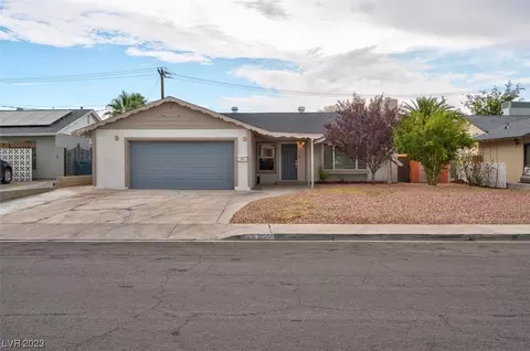 2105 Los Altos St, Las Vegas, NV 89102