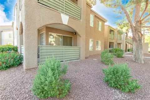2111 Sealion Dr #105, Las Vegas, NV 89128