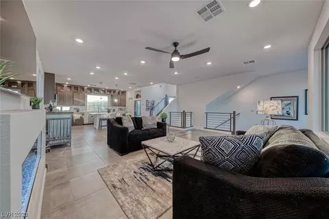 8119 Monsoon Bay St, Las Vegas, NV 89113